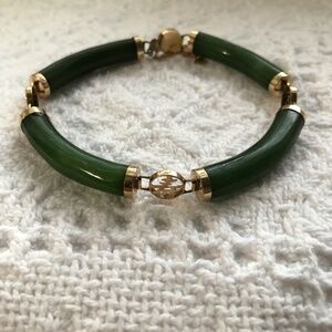 Nephrite Jade Circular Bracelet Vintage Gold-Tone